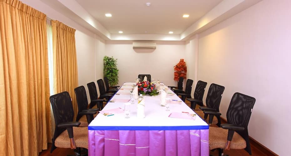 Hotel White Gate & Resort, Kumarakom 4